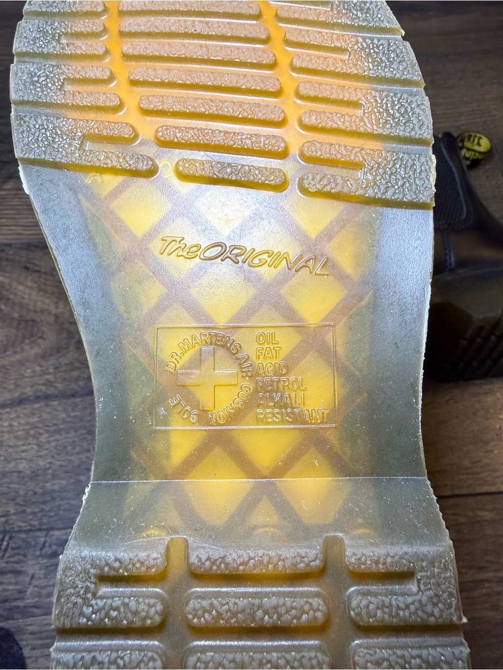 Dr.Martens 2976 Yellow Stitch Smooth Leather Chelsea Boots Size US 6 - Picture 10 of 10